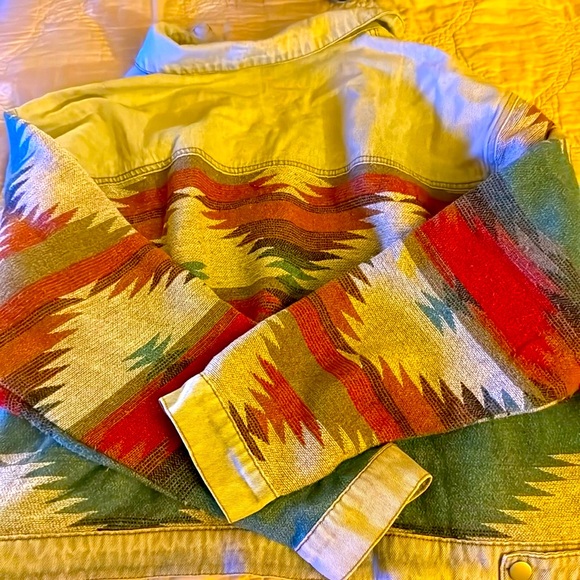 Lumister Aztec Jacket - Picture 2 of 7